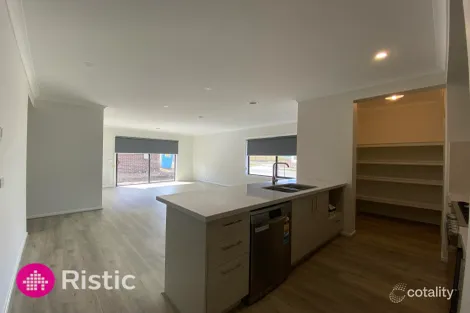 Property photo of 6 Treeton Drive Wollert VIC 3750