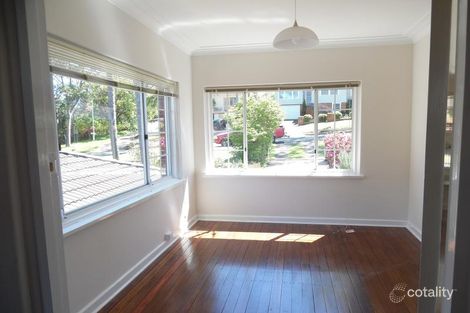 Property photo of 11 Walter Street Mangerton NSW 2500