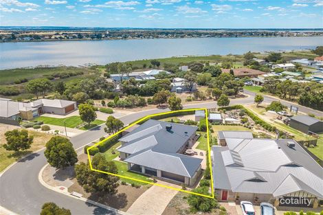 Property photo of 1 Hopkinson Court Hindmarsh Island SA 5214