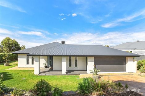 Property photo of 1 Hopkinson Court Hindmarsh Island SA 5214