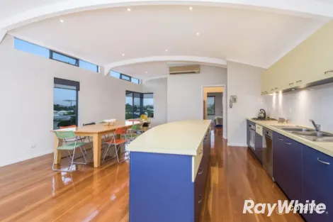 Property photo of 28 Bay View Crescent Dawesville WA 6211