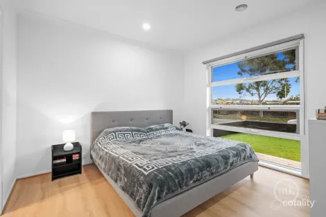 Property photo of 9 Meander Road Doreen VIC 3754