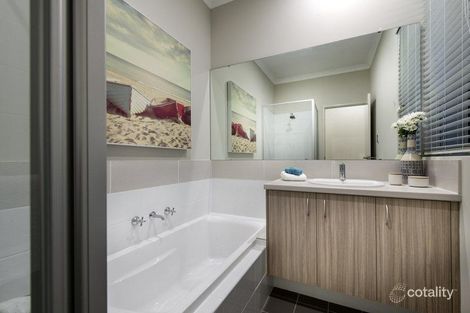 Property photo of 24 Apatite Street Treeby WA 6164
