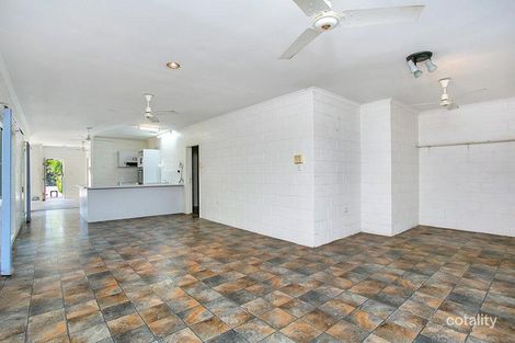 Property photo of 17 Corinda Close Trinity Beach QLD 4879