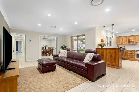 Property photo of 16 Cedar Wattle Close Aberglasslyn NSW 2320