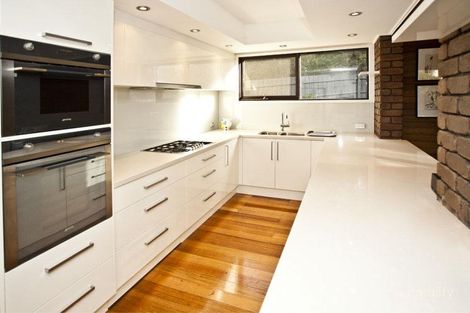 Property photo of 3 Draper Square Wheelers Hill VIC 3150