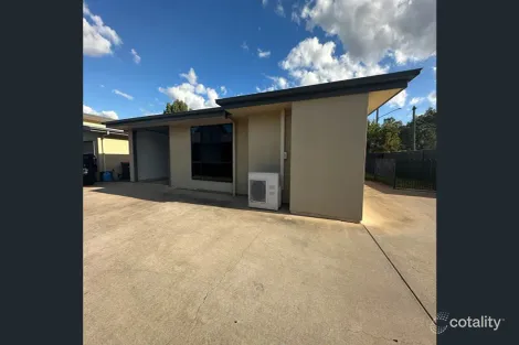 Property photo of 1/53 White Street Emerald QLD 4720