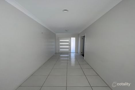 Property photo of 38 Voyager Drive Fraser Rise VIC 3336