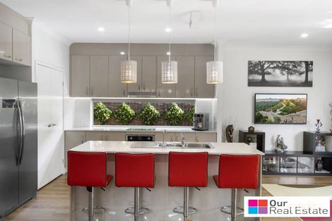 Property photo of 21 Pandanus Court Regents Park QLD 4118