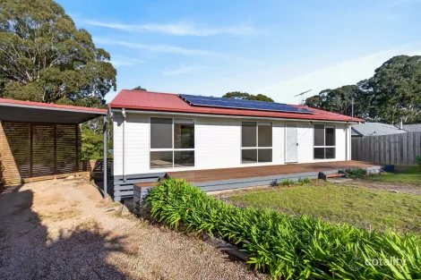 11 Christopher Ct, Lakes Entrance, VIC 3909