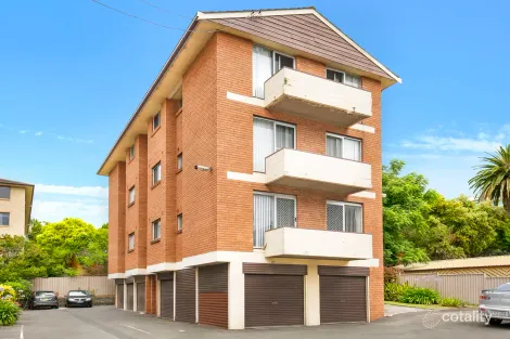 4/42A KEMBLA ST, WOLLONGONG, NSW 2500