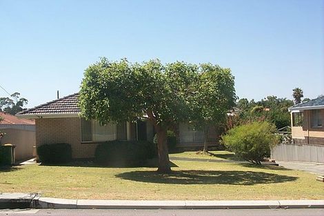 32 Smiths Ave, Redcliffe, WA 6104