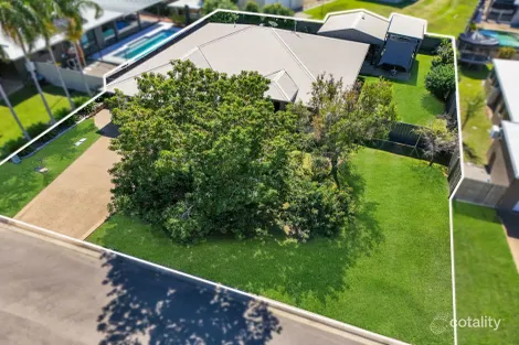 Property photo of 14 Donostia Crescent Bushland Beach QLD 4818