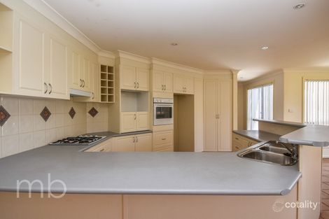 Property photo of 13 Stratford Close Orange NSW 2800