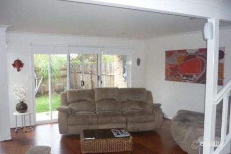 Property photo of 1/164 Alexander Drive Highland Park QLD 4211