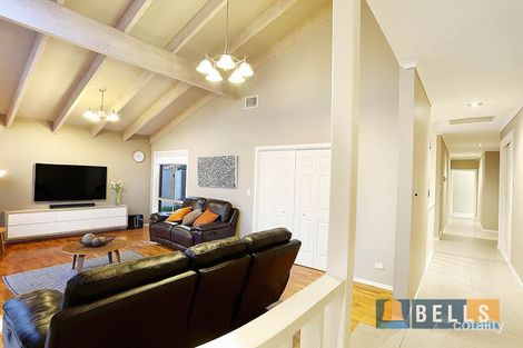 Property photo of 5 Mahon Court Taylors Lakes VIC 3038