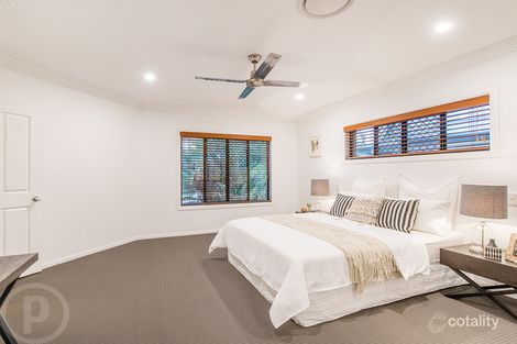 Property photo of 9 Brossard Court Mansfield QLD 4122