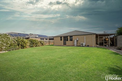 11 Stockwell St, Melton South, VIC 3338