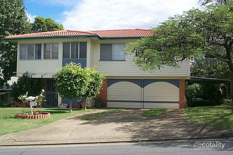 4 Pareena Cres, Mansfield, QLD 4122