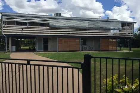 30 Mellish Cres, Emerald, QLD 4720