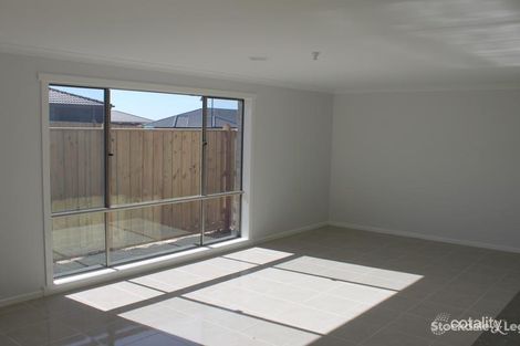 Property photo of 56 Meadowlea Crescent Pakenham VIC 3810