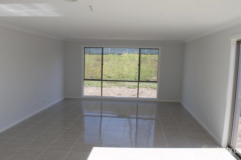 Property photo of 56 Meadowlea Crescent Pakenham VIC 3810