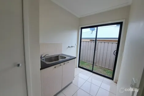 Property photo of 25 Kurrajong Crescent West Albury NSW 2640