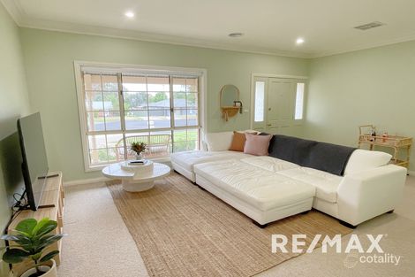 Property photo of 4 Cooba Place Estella NSW 2650