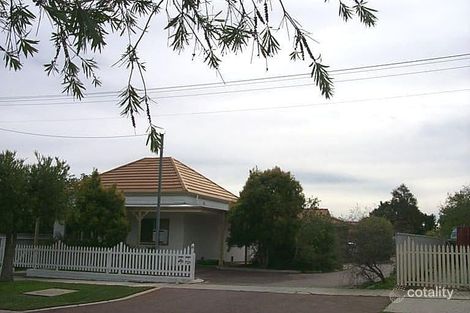 Property photo of 4/18 Holmesdale Road Woodbridge WA 6056