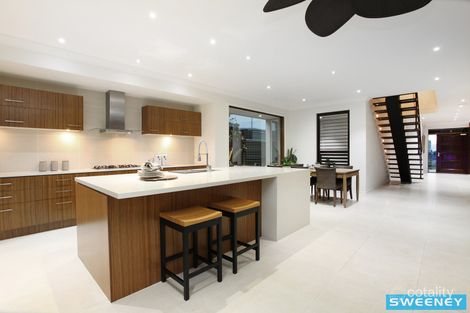 Property photo of 5 Subiaco Way Taylors Hill VIC 3037