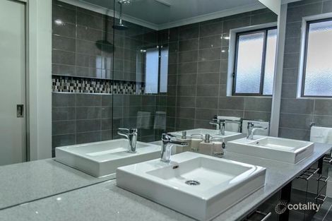 Property photo of 638 Bromley Circuit Rockbank VIC 3335