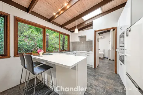 Property photo of 16 Centre Road Upwey VIC 3158