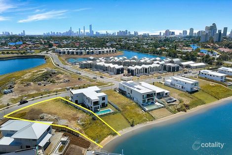 32 Lakeview Bvd, Mermaid Waters, QLD 4218