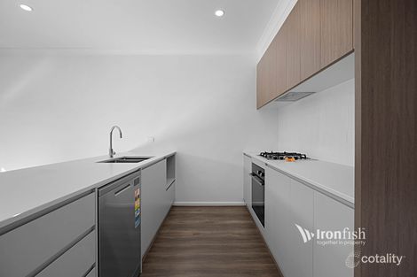 Property photo of 9 Cultura Walk Cranbourne West VIC 3977