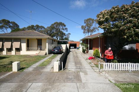 17 Hibiscus Cres, Newcomb, VIC 3219