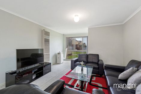 Property photo of 1/13 Littler Court Altona Meadows VIC 3028