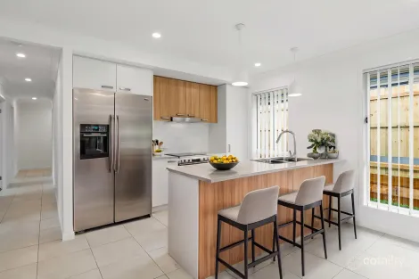 Property photo of 11 Byfield Place Yarrabilba QLD 4207