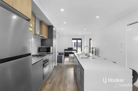 Property photo of 13 Medoc Boulevard Deanside VIC 3336