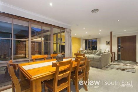 Property photo of 25 Garryowen Crescent Narre Warren VIC 3805