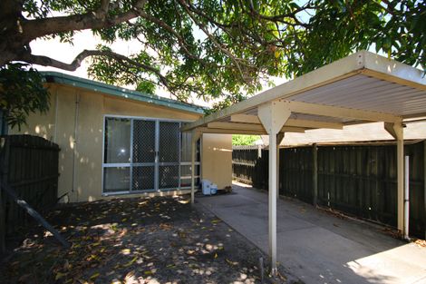 2/20 T E Peters Dr, Broadbeach Waters, QLD 4218