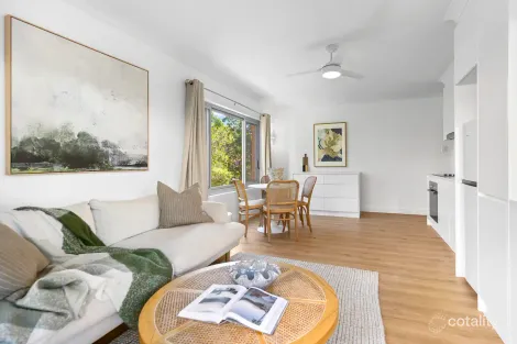 Property photo of 7/16 Avon Road Dee Why NSW 2099
