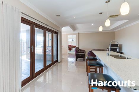 Property photo of 10 Armstrong Street Cranbourne East VIC 3977