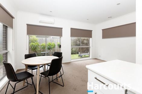 Property photo of 3 Melzak Way Berwick VIC 3806