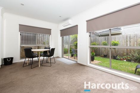 Property photo of 3 Melzak Way Berwick VIC 3806