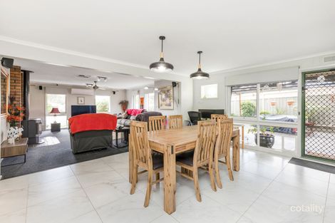 Property photo of 3 Landy Court Kangaroo Flat VIC 3555