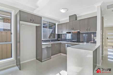 11 Fairlie St, Kellyville Ridge, NSW 2155