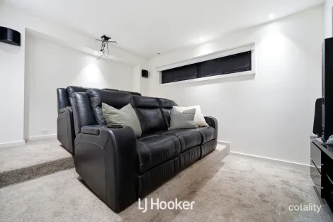 Property photo of 70 Telford Drive Berwick VIC 3806