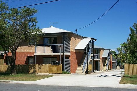 74 Broad St, Labrador, QLD 4215