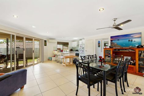 Property photo of 27 Hanover Drive Pimpama QLD 4209