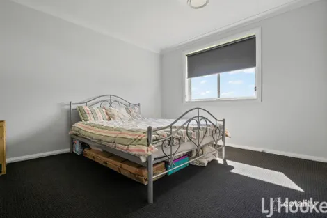 Property photo of 32 McGillan Drive Kelso NSW 2795